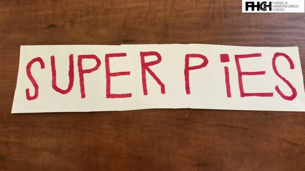 SUPER PIES - film animowany zrealizowany przez uczestników warsztatów Poranki ze sztuką - Transformacja, edukacja, sztuka.